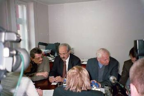 Από τη συνέντευξη Τύπου που έδωσαν οι ευρωβουλευτές