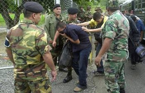 Μέσα Μάη. Περισσότεροι από 130 Κολομβιανοί παραστρατιωτικοί συνελήφθησαν στα περίχωρα του Καράκας