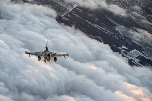 Το ζήτημα των F-16 βρέθηκε ξανά στην ατζέντα της συνάντησης των υπουργείων Αμυνας ΗΠΑ - Τουρκίας