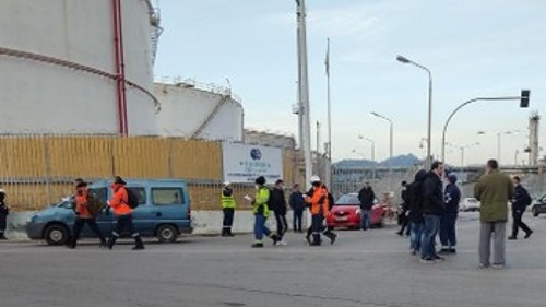 Από μαζική εξόρμηση χτες στα ΕΛΠΕ Ελευσίνας