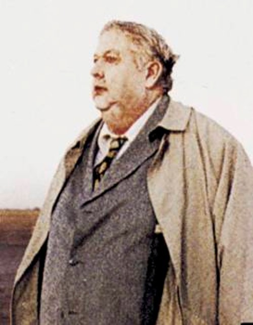 Σκηνή από την ταινία «Τραγούδια από το δεύτερο όροφο»