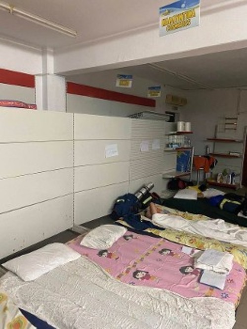 Πυροσβέστες σε άθλιες συνθήκες διαβίωσης