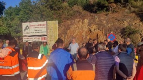 Από συγκέντρωση των εργαζομένων ενάντια στις απολύσεις
