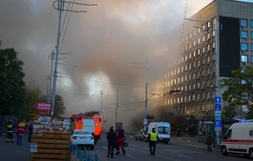Συνεχίστηκαν και χθες τα ρωσικά χτυπήματα στο Κίεβο και άλλες πόλεις