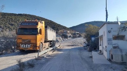 Εβρος: Μπαινοβγαίνουν μηχανήματα στο λατομείο πριν ολοκληρωθεί η έρευνα για το δυστύχημα