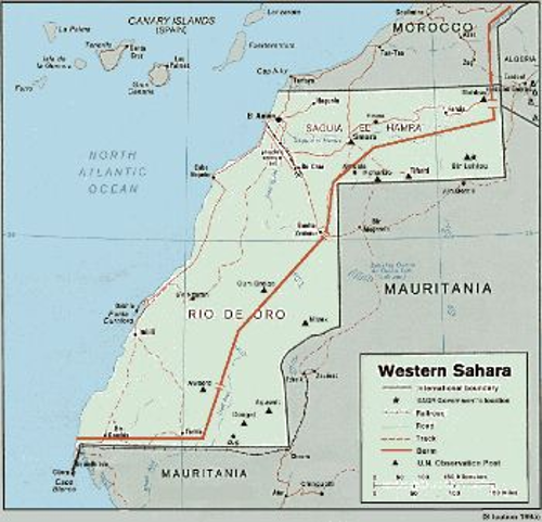 Η διαχωριστική γραμμή είναι το τείχος που χωρίζει τη Δυτική Σαχάρα στο κατεχόμενο από το Μαρόκο κομμάτι (αυτό που βλέπει προς τον Ατλαντικό και τα Κανάρια νησιά) και την Αραβική Λαϊκή Δημοκρατία της Σαχάρας, που ελέγχει το κίνημα Πολισάριο, στα σύνορα με την Αλγερία και τη Μαυριτανία
