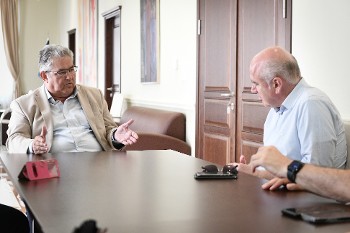 Στην Περιφέρεια