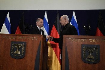 Μετά τη χθεσινή επίσκεψη του Γερμανού καγκελάριου, στο Ισραήλ φτάνει σήμερα ο Αμερικανός Πρόεδρος Τζο Μπάιντεν