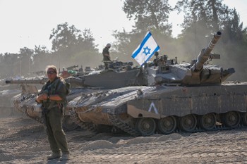 Οι ισραηλινές δυνάμεις στα σύνορα της Γάζας έτοιμες για το νέο μακελειό