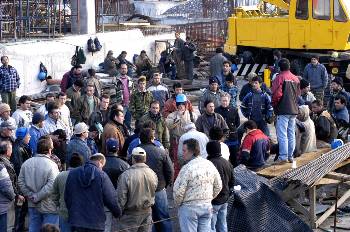 Η αγώνας των οικοδόμων στο Κρυονέρι έληξε με επιτυχία. Το ίδιο και στα άλλα εργοτάξια του Αλαφογιάννη