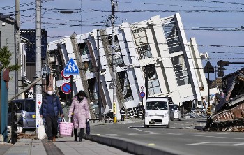 Το επίκεντρο του σεισμού ήταν 30 χλμ. από την πόλη Γουατζίμα (φωτ.)