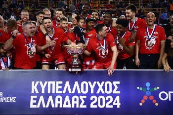 Για τρίτη συνεχόμενη φορά Κυπελλούχος ο Ολυμπιακός