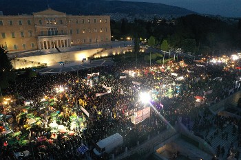 Από το συγκλονιστικό συλλαλητήριο το βράδυ της Τρίτης