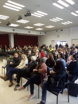 Μεγάλη η συμμετοχή στη συνέλευση των εργαζομένων στον δήμο Καισαριανής