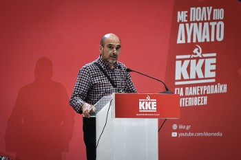 Νίκος Σκιαδάς