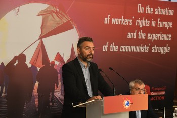 Ο Γ. Πρωτούλης στο βήμα της συνεδρίασης