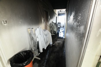 Η κυβέρνηση βρήκε τη «λύση» για τις φωτιές στα νοσοκομεία, που πυκνώνουν: Φορτώνει (και) την ευθύνη της πυροπροστασίας στους εργαζόμενους!