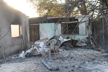 Αλλο ένα φτωχικό σπίτι στον Βαρνάβα που έγινε στάχτη