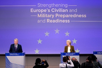 Από τη χτεσινή παρουσίαση της «έκθεσης Νιινίστο» της ΕΕ