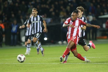 Στην κορυφή της βαθμολογίας ο Ολυμπιακός μετά τη σπουδαία νίκη επί του ΠΑΟΚ