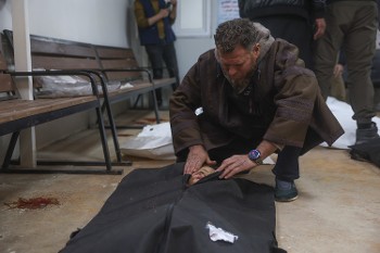 Θρήνος για περισσότερα σκοτωμένα παιδιά ξανά και στη Συρία