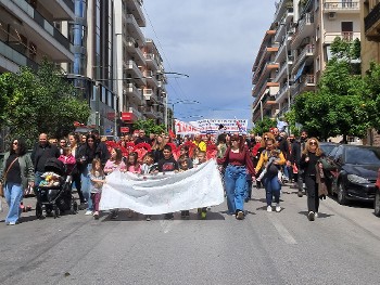 Το απεργιακό συλλαλητήριο στους δρόμους του Πειραιά