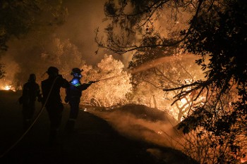 Νύχτα κόλασης ήταν για τους κατοίκους της Χίου και η χθεσινή