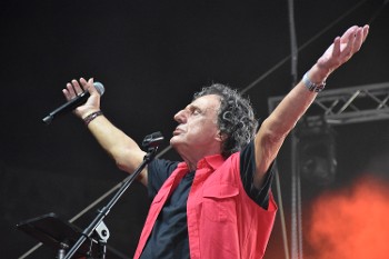 Βασίλης Παπακωνσταντίνου