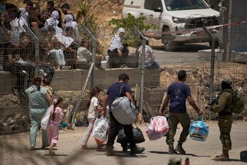 Εκατοντάδες Δρούζοι παράτησαν τα σπίτια τους στη νότια Συρία...
