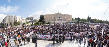 Η συγκέντρωση στο Σύνταγμα