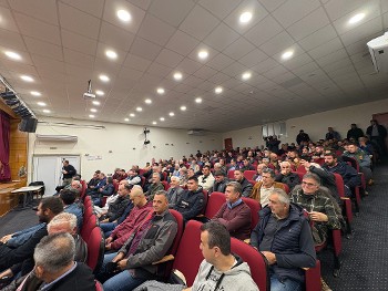 Ολη η Θεσσαλία «στο πόδι». Οι αγρότες συζητούν την κλιμάκωση της πάλης τους