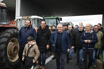 Στο μπλόκο της Νίκαιας στη Λάρισα