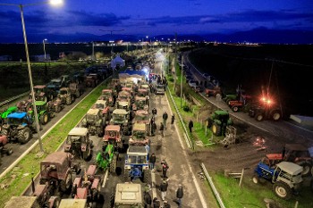 Απέκλεισαν και τους παράδρομους χθες στη Θεσσαλία για λίγες ώρες