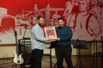 Το πρώτο βραβείο στην άμιλλα για τη διακίνηση του «Οδηγητή» πήρε η Οργάνωση της Πελοποννήσου