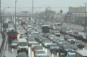 ...μποτιλιάρισμα σε όλους τους δρόμους...