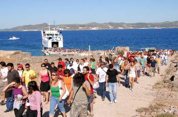 Από το περσινό ΑντιιμπεριαλιστικόΔιήμερο στη Μακρόνησο