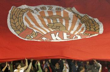 Από τους πανηγυρισμούς για την ανάδειξη του ΓΓ του ΑΚΕΛ στην προεδρία της Κύπρου, στις 24 Φλεβάρη 2008