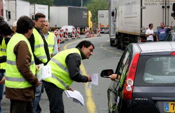 Από τα μπλοκ των Ισπανών οδηγών φορτηγών
