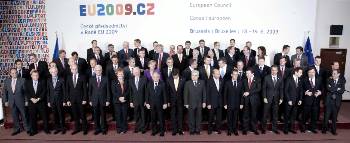 Η καθιερωμένη «οικογενειακή» φωτογραφία