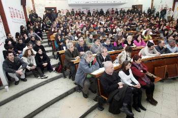 Κατάμεστο το αμφιθέατρο όπου έγινε η χτεσινή εκδήλωση
