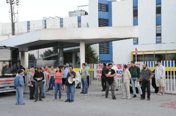 Χτες, στην πύλη της ΦΑΓΕ