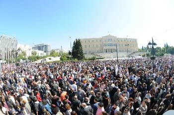 Ο εκβιασμός της κυβέρνησης να γίνει μπούμερανγκ. Ο λαός μπορεί να ανατρέψει τους σχεδιασμούς κυβέρνησης και πλουτοκρατίας, την πολιτική που συνυπηρετούν με τα άλλα αστικά κόμματα
