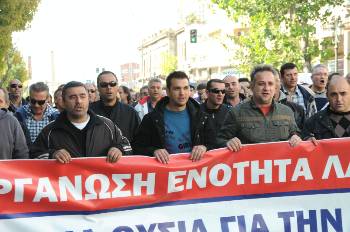Με βάση την πείρα που συγκεντρώνουν οι μεταλλεργάτες στους τόπους δουλειάς πρέπει να βγάλουν συμπεράσματα μπροστά στις βουλευτικές εκλογές