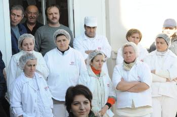 Εργαζόμενες και εργαζόμενοι στη «Δωδώνη»