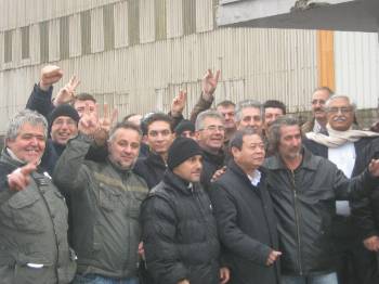 Στιγμιότυπο από τη χτεσινή επίσκεψη των συνδικαλιστών της ΠΣΟ