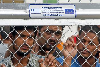 Η ένταση της καταστολής δεν πρόκειται να ανακόψει τα κύματα των απελπισμένων που οδηγούνται στον ξεριζωμό
