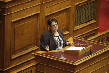 Η Αλέκα Παπαρήγα, στη χτεσινή της παρέμβαση στη Βουλή