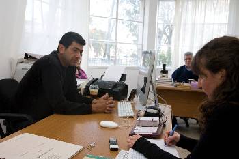 Από τη συζήτηση με τους συνδικαλιστές στο Λαύριο