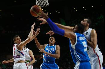 Η Σερβία σταμάτησε την πορεία της Εθνικής στα γήπεδα της Ισπανίας