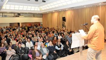 Από την εκδήλωση στην κατάμεστη αίθουσα του δημαρχείου Χαϊδαρίου